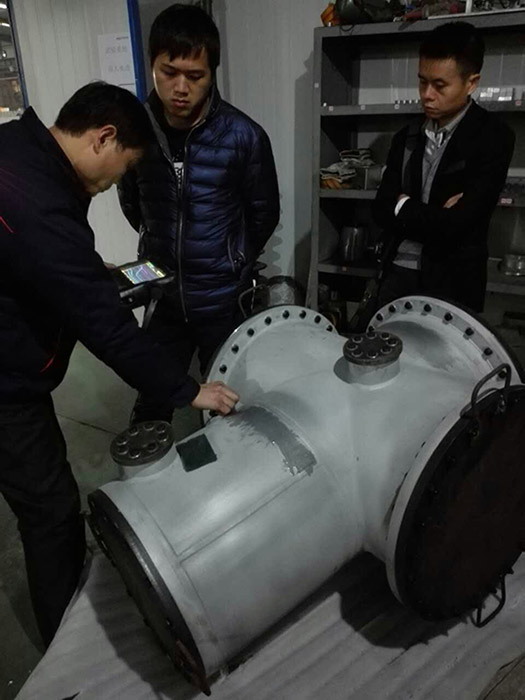 客戶(hù)檢查我公司GIS殼體超聲波探傷。